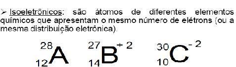 C (12 u) Representa o quanto mais pesado que 1/12 de um átomo de carbono-12 um átomo de elemento químico qualquer é.