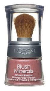 Blush mineral assim como o blush em pó, este também tem textura leve e deixa um aspecto natural sobre a pele.