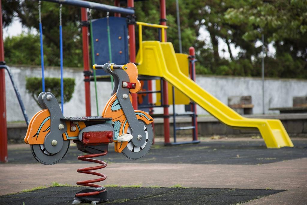 12 Parque Infantil na EB1/JI Padre António Nunes, Remédios 25.