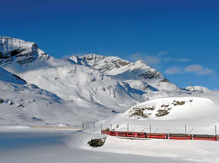 A travessia mais espetacular dos Alpes: o Bernina Express, de Chur (Suíça) à Tirano (Itália), conecta regiões e culturas diferentes. O passeio panorâmico pelo Patrimônio da UNESCO é de tirar o fôlego.