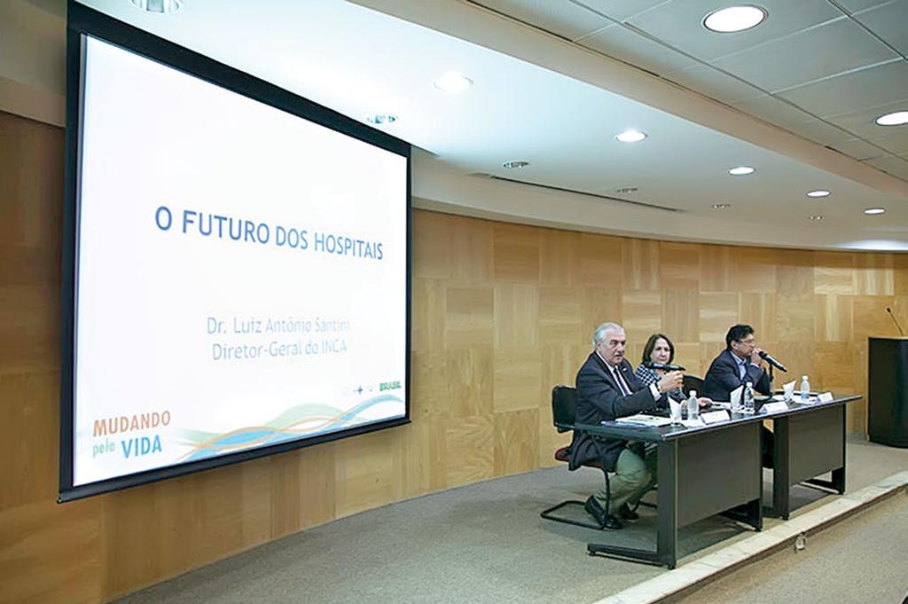 15/7/2013 QUiNTO DEBATE - O FUTURO DOS HOSPITAIS Segunda palestra O presidente da Sociedade Beneficente Israelita Brasileira Albert Einstein, o médico Claudio Luiz Lottenberg, segundo palestrante