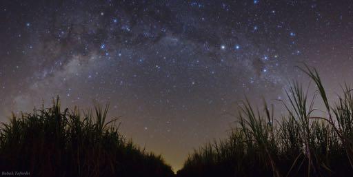 céu noturno por alguns instantes