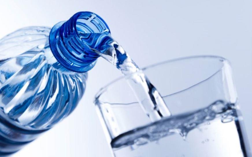 Dica 3 Hidrate-se! Beba muita água ao longo do dia.