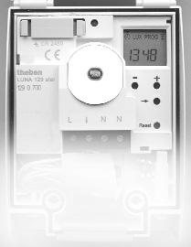 11. Elementos de indicação e comando Compartiment o das pilhas Batteriefach Menu: Funcionamento automático e alteração do horário actual Sensor de luz para abranger a claridade Menu: Ajustar limiar