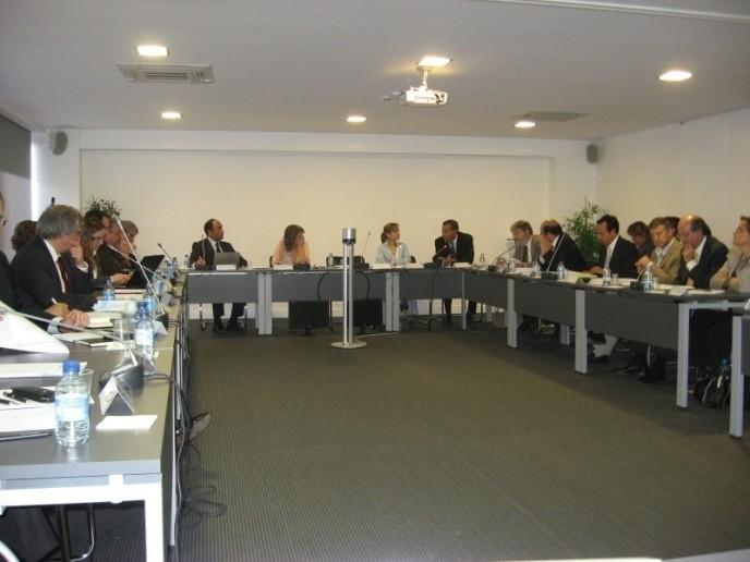 A colaboração portuguesa na iniciativa e-portuguêse Biblioteca Virtual em Saúde O ACS, por ser o organismo responsável pela elaboração,