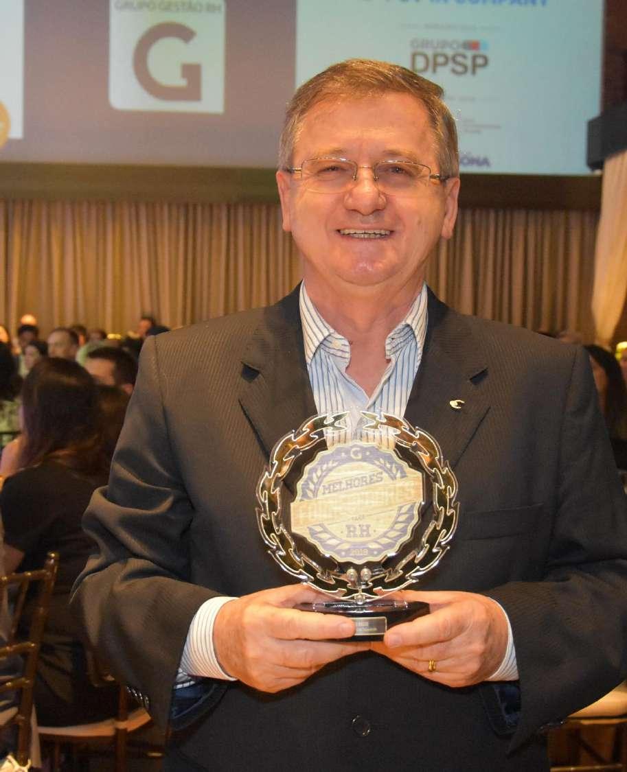 COORDENADOR DO PROGRAMA Carlos Basso, Diretor Executivo e Sócio fundador da CR BASSO. Administrador de Empresas com MBA em Marketing pelo IBMEC-SP. Mentor e Coordenador do Programa de Líderes.