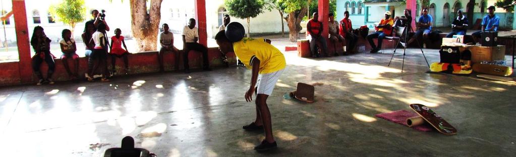Apresentação da Tábua de Equilíbrio pela Equipe da Maputo Skate Folami Vinho (que é uma modalidade nova em Moçambique