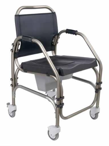 Com ou sem rodízios, com assento sanitário anatómico, garante ao usuário uma fácil e prática forma de ter uma cadeira de