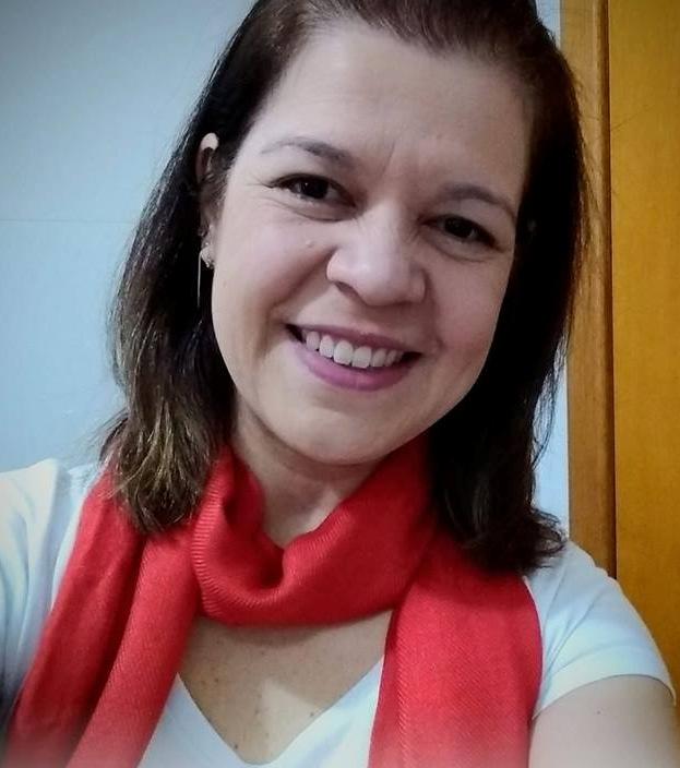 Sonia Inés Matallana Saadi Bacharel em Educação com especialização em Química e Biologia Universidade Livre da Colômbia. Mestre em Ciências em Educação pela Universidade de San Buenaventura.