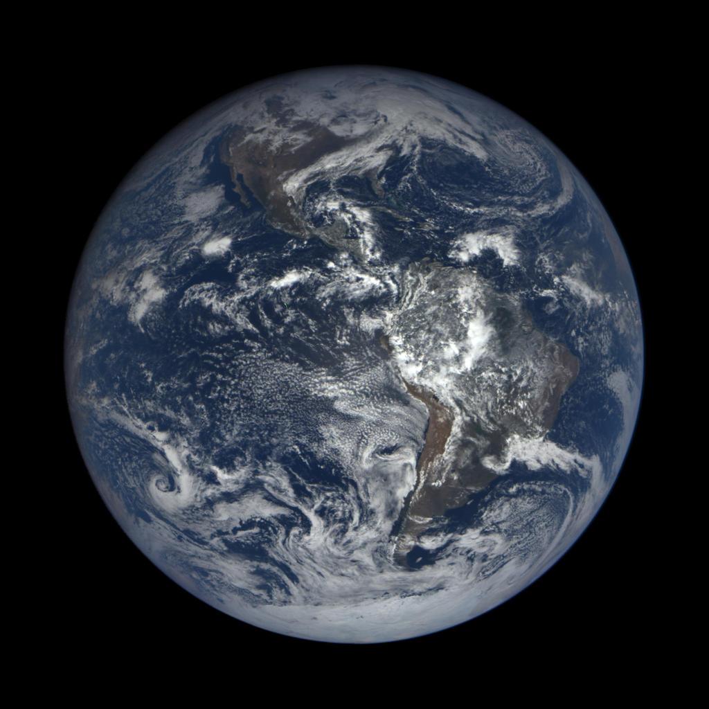 Nosso pálido ponto azul Diâmetro equatorial: 12 756 km Diâmetro polar: 12 713 km