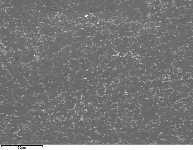 64 Figura 4.2. Imagem de MEV da microestrutura do aço API5L X65 por microscopia eletrônica de varredura (SE) em um aumento de 1000X. Reagente Nital 3%.