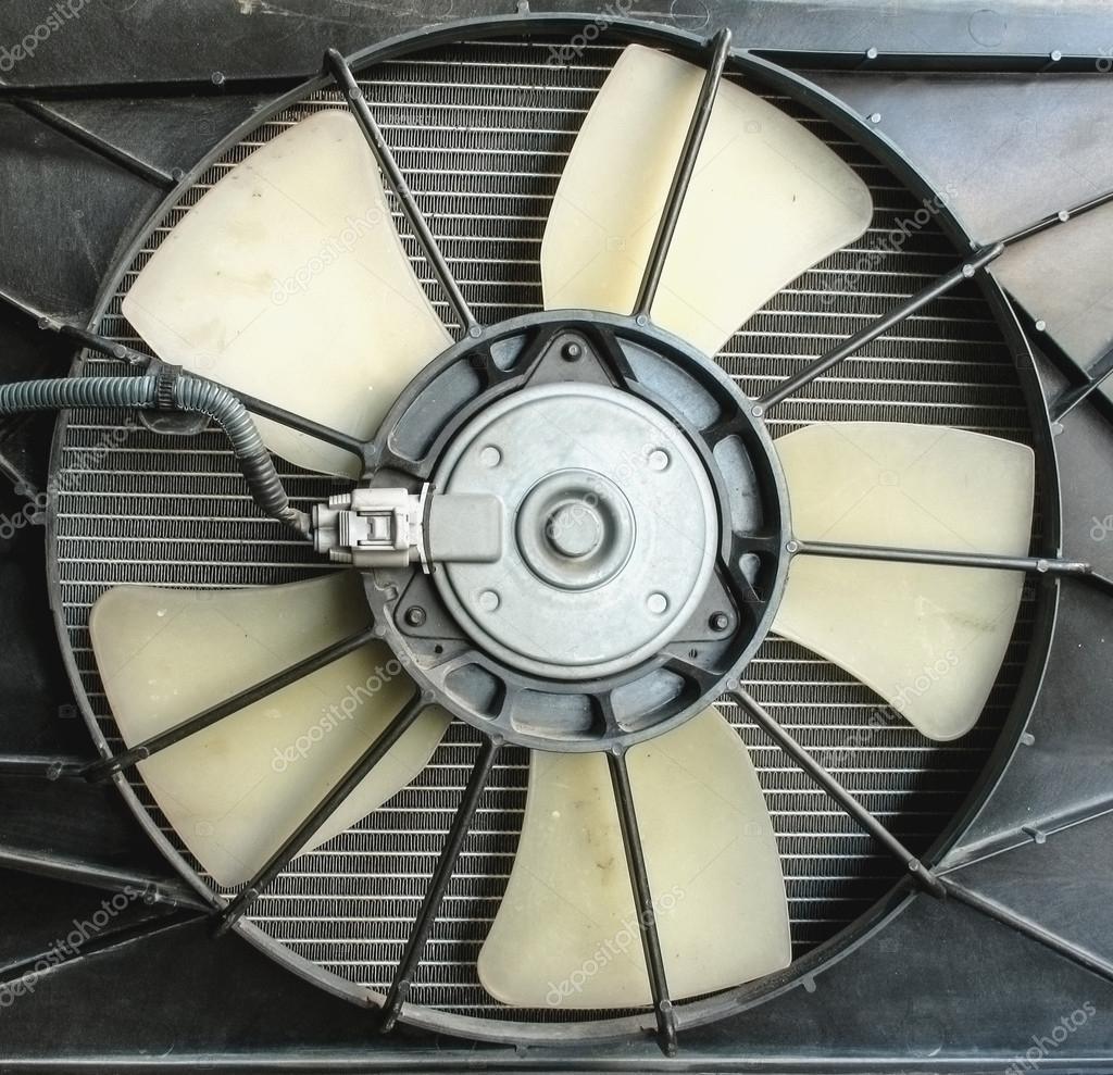 Ventiladores Os sistemas de ventilação estão divididos pelo tipo de acionamento: Mecânico; Elétrico; Viscoso.