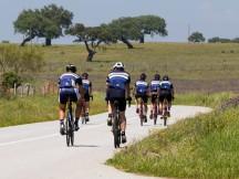 Programa Dia 6 Alandroal Deixaremos Vila Viçosa rumo à fronteira de Espanha. Em nossas pedaladas nos deparamos com as pedreiras de mármore de Vila Viçosa que vão lentamente ficando para trás.