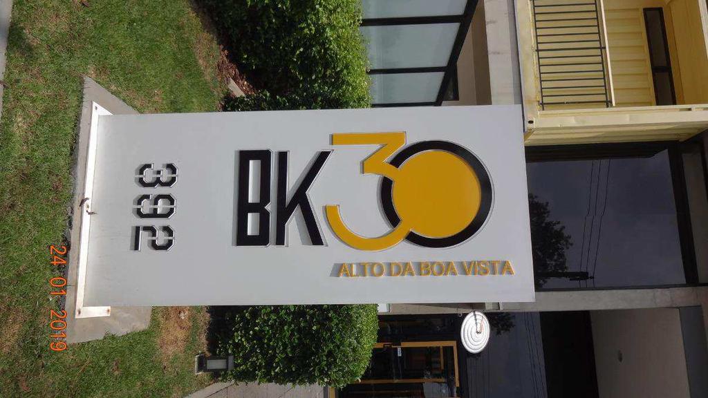 FOTO 02: Identificação do Edifício BK30 ALTO DA BOA VISTA, onde está a