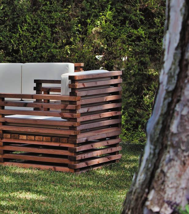 A gama de mobiliário de jardim da Carmo foi pensada para todos os que adoram a vida ao ar livre. Deste modo, juntámos a inovação do design exclusivo, à qualidade única de madeiras em casquinha.