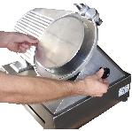 * Ligue a máquina, e com o disco em movimento, pressione o botão Nº01 (Fig.05), até que o Rebolo entre em contato com o Disco, mantendo pressionado por 2 ou 3 segundos.