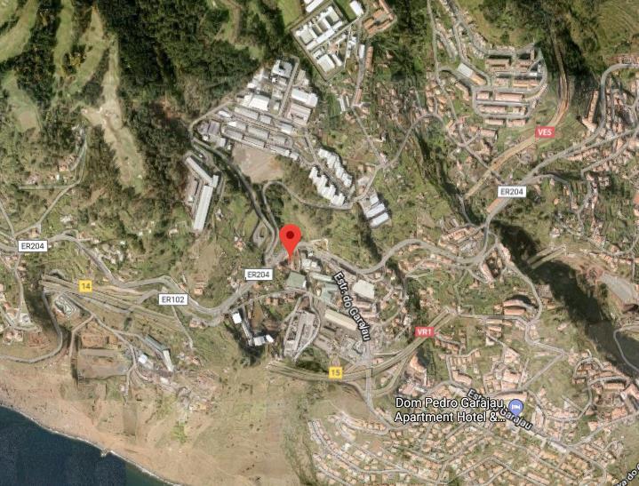 CENTRO EMPRESARIAL DA MADEIRA Localizado na freguesia do Caniço, o Business Center de Cancela é um dos maiores e mais movimentados parques industriais