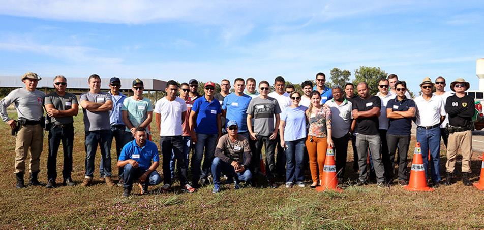 O referido curso contou com a participação do motorista de representação Agripino Pereira Lacerda e, ainda, o motorista Lourival da Silva Soares que fica à disposição desta Corregedoria durante as