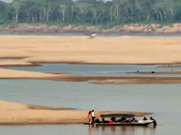 Introdução Problema bancos de areia na seca dos rios Fonte: Portal de Nóticias http://g1.globo.