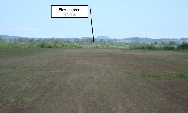 As condições meteorológicas eram favoráveis ao voo proposto e o vento estava dentro dos limites preconizados para a aeronave.