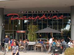 RESTAURANTE DAUPHINE (Prins Bernhard-plein, Amsterdam) COFFEE COMPANY / FLINDERS (Meester Treublaan, Amsterdam) Este restaurante se localiza num ponto particular do lado de um anel de trânsito,