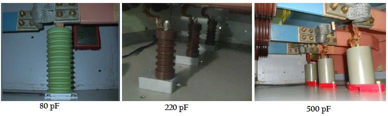 44 Figura 25- Tipos de acopladores capacitivos instalados nos hidrogeradores Fonte: (BRASIL & VILHENA, 2014) Os sinais de descargas parciais são, portanto, medidos a partir de capacitores de