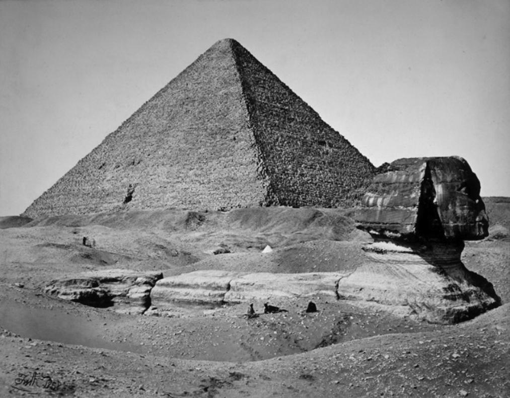 6. A Pirâmide de Quéops, o Egito, é a mais atiga das Sete Maravilhas do Mudo Atigo.