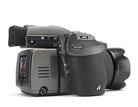 c) Grande formato: câmaras com resolução superior a 40 Megapixels, como são os casos das câmaras Hasselblad H3D-50 (50 Megapixels) e Phase One P65+, com