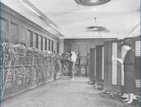 O primeiro computador eletrônico foi construído no séc.