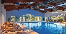 Vale d Oliveiras Quinta Resort & Spa 57 Carvoeiro Pessoa em Duplo Standard, em regime de Alojamento e Pequeno Almoço O Vale d Oliveiras é um elegante resort a poucos minutos de algumas das melhores