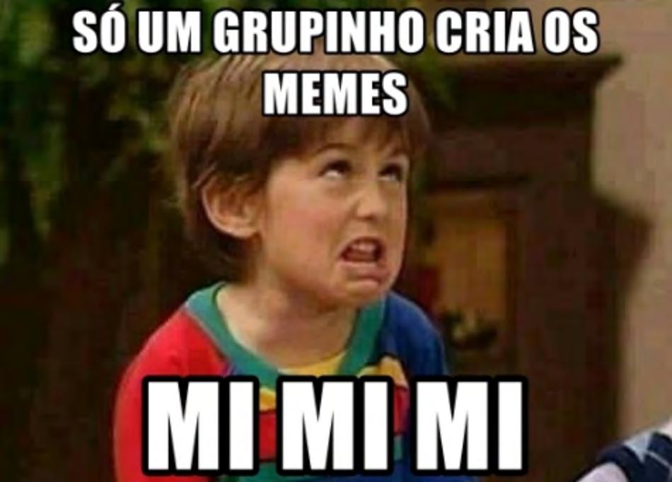 PRA QUE SERVE O MEME FEITO POR POUCOS, DESLOCADO POR MUITOS Os memes são conteúdos populares e amadores que ~em teoria~ podem ser feitos por qualquer usuário da rede.